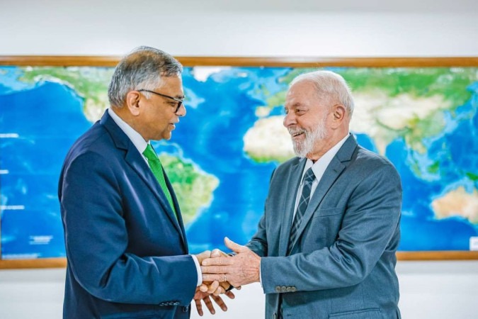 CEO de gigante de automóveis indiana se encontra com Lula e Haddad no Planalto